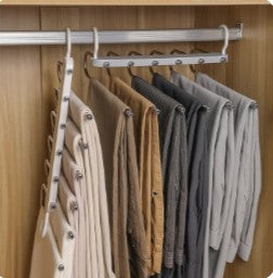Colgador multiuso que optimiza espacio y organiza tu ropa.